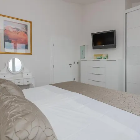 Villa Miramel Mit Privaten Swimmingoool - Makarska Exklusiv Ferienhaus Makarska
