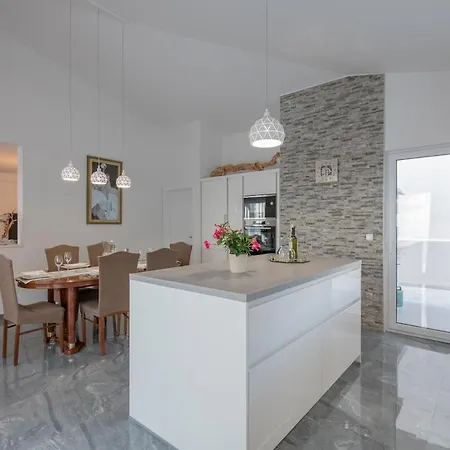 Ferienhaus Villa Miramel Mit Privaten Swimmingoool - Makarska Exklusiv *