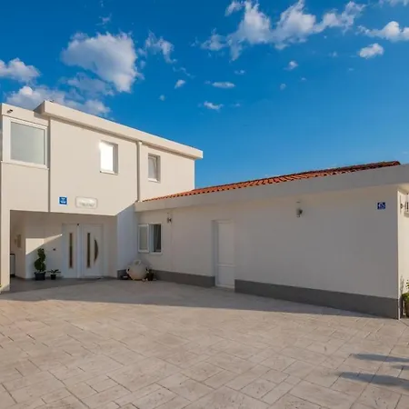 Villa Miramel Mit Privaten Swimmingoool - Makarska Exklusiv Ferienhaus Makarska