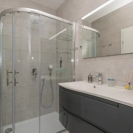 Ferienhaus Villa Miramel Mit Privaten Swimmingoool - Makarska Exklusiv
